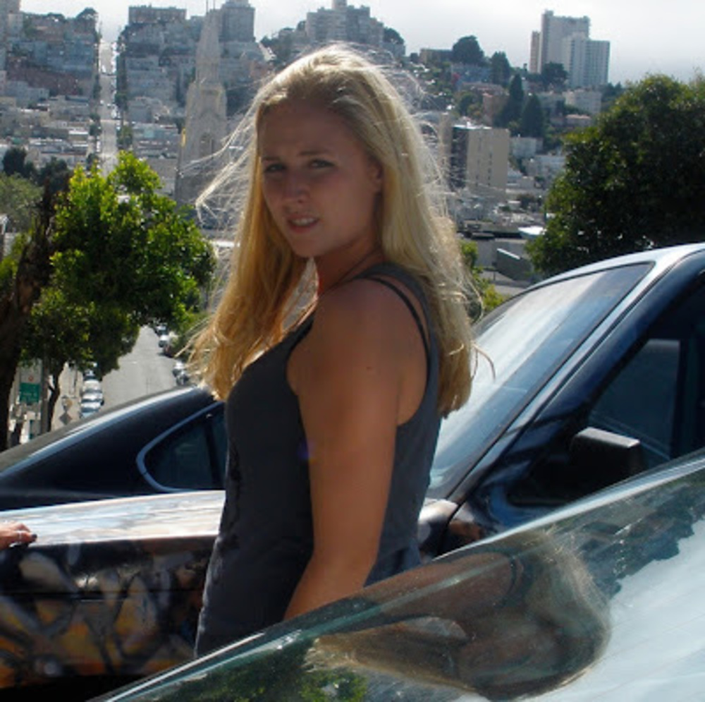 Meet your Posher, Emily